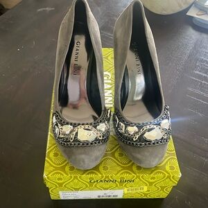 Grey Suede Giani Bini heels. Never worn.